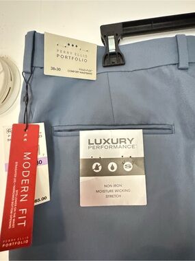 Perry Ellis Portfolio Modern Fit Dress Pants in China Blue 38x30